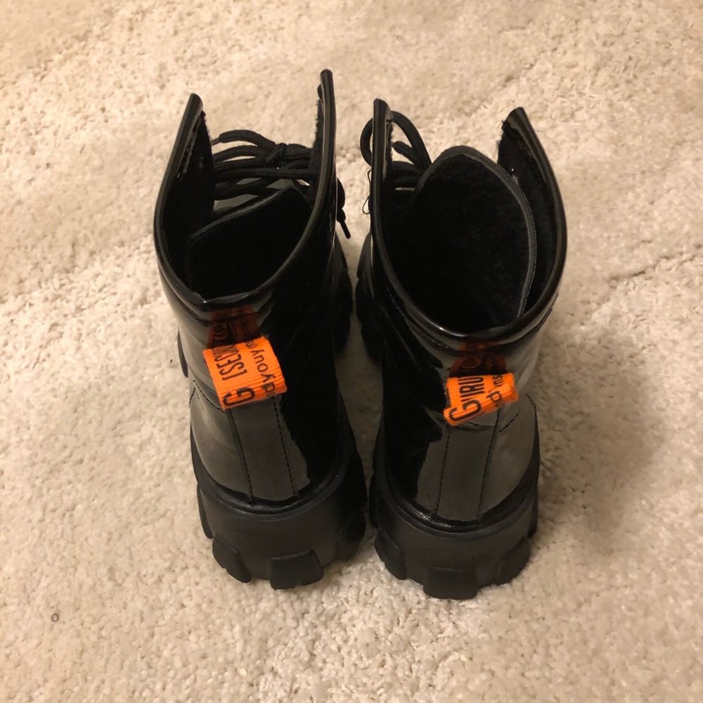 Boots - Picture 3 of 4